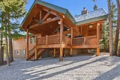 Image de Large Cabin, In The Trees, Lots of Parking, adventure, and wildlife viewing