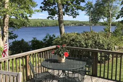 Image de Relax with a beautiful lake view