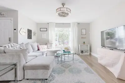 Cozy & Modern 2br Home • near Downtown Phoenix