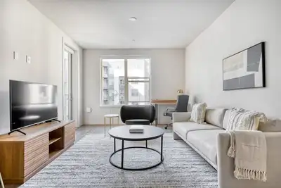 Image de Trendy Milpitas 2br w\/ Pool, Gym & Lounge, walk to Bart, by Blueground