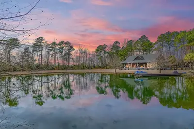 Image de Secluded Lodge 8acres Hot Tub, Pingpong pedalboat!
