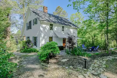 Image de Updated Mountain Home with Fast WiFi, Electric Fireplace, Fire Pit & Central Ac