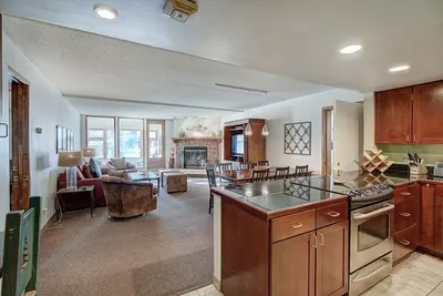 Image de 2 Bedroom, 3 Full Bath - Located in Copper Mountain Center Village