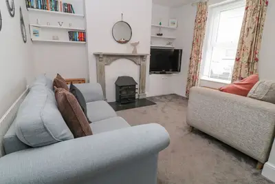 Image de 6 Milton Place, pet friendly, with open fire in Bideford