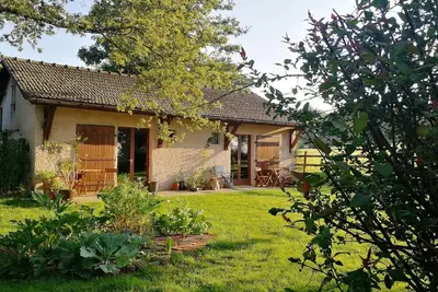 Image de Maison d'hĂ´tes Trip'n Touille avec vue sur les bocages charolais