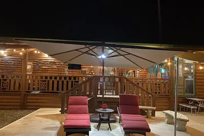 Image de Poblado Cozy Log Cabin