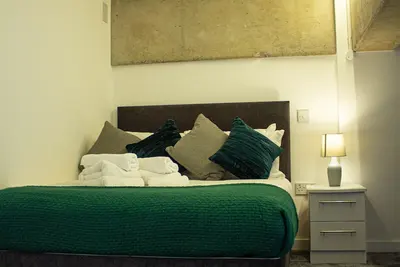 Image de Stylish 1 Bed Duplex Apt- West Bromwich