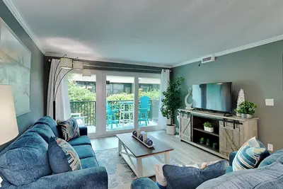 Image de Sea Oats #210 - Included Beach Services, Pool!