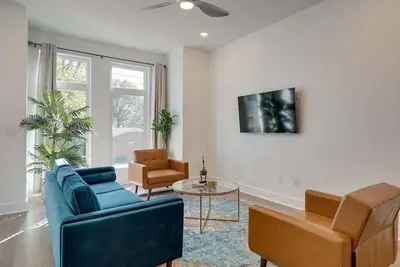 Image de Broadway Escape | Elegant Nashville Home