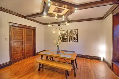 Image de Tg Sanctuary | Historic 3br | Private Yard + Den