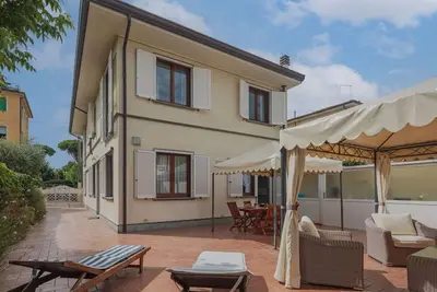 Image de Magnifique maison de vacances privée avec Wifi, Tv, patio, animaux admis et parking