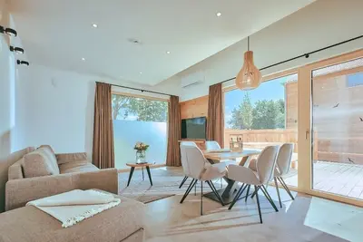 Image de Lake chalet (62sqm) with lake view and sauna
