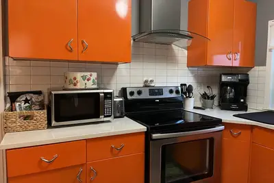 Image de Cozy mid-century cottage