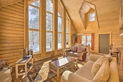 Image de Sunny Forest Cabin w/ Views of Pikes Peak Mtn!