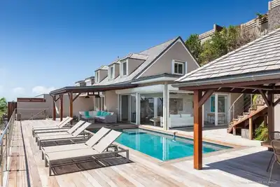 Image de Beautifully designed Blue Agave Villa with 4 bedrooms with view of the ocean