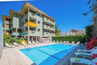 Image de Appartement \"Bressol Miguel 3ºD\", avec vue montagnes, piscine, balcon, climatisation & Wi-Fi