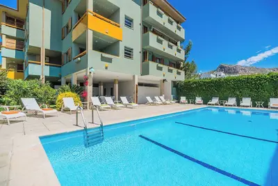Image de Appartement \"Bressol Miguel 3ºB\", avec vue montagnes, piscine, balcon, climatisation & Wi-Fi