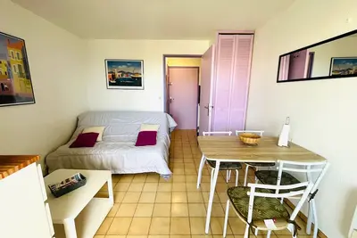 Image de Studio à Sète avec parking à 500m de la plage