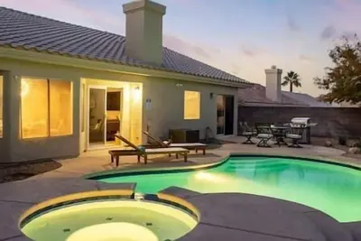 Image de ❤️ Sail in Sky - Remodeled 3br Vegas Spa and Pool!