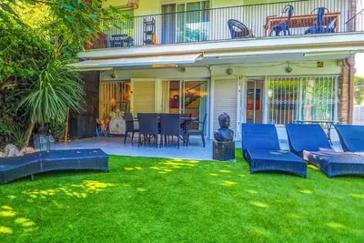 Garden Vinyet by Hello Homes Sitges