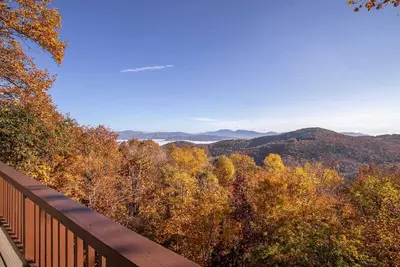 Image de Expansive Home on Beech Mountain