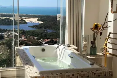 Image de House with pool and sea view