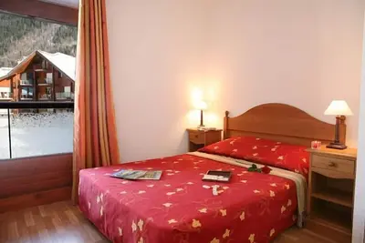 Image de Wifi, 50m du centre station, remise en forme, sauna, parking, casier à ski, 48m²