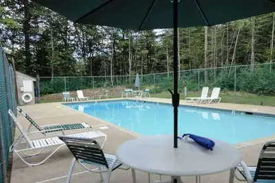 Image de 2 bedroom 2 bath condo on the Saco, onsite pool, near outlets