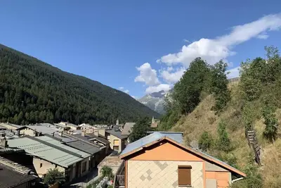 Image de Wifi, à 300m des pistes de ski, 1er étage, vue village, balcon, parking, télévision, casier à ski