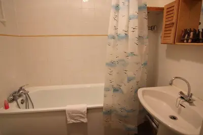 Image de 100m des commerces, 6ème étage, balcon, télévision, 23m², Val Thorens