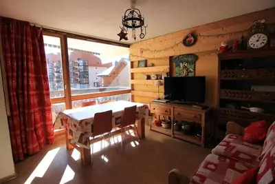 Image de 100m du centre station, 1er étage, balcon, casier à ski, 35m², Val Thorens