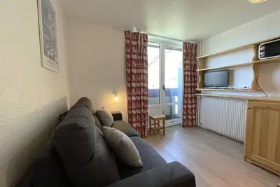 Image de À 10m des pistes de ski, 6ème étage, vue station, balcon, télévision, casier à ski, 13m²