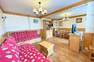 Image de À 30m des pistes de ski, 3ème étage, vue montagne, balcon, télévision, casier à ski, 43m²