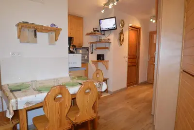 Image de À 50m des pistes de ski, 3ème étage, balcon, télévision, casier à ski, 27m², Les Menuires