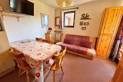Image de À 10m des pistes de ski, 6ème étage, casier à ski, 28m², Les Menuires