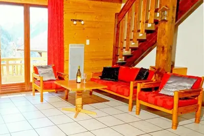 Image de Chalet, wifi, à 150m des pistes de ski, remise en forme, balcon, cheminée ou poêle à bois