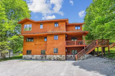 Image de A spectacular space for every season-in winter a real skier's destination!
