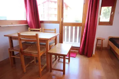 Image de 150m du centre station, 4ème étage, balcon, télévision, casier à ski, 20m², Peisey-Vallandry