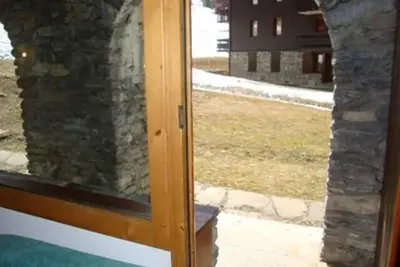 Image de 200m des commerces, vue pistes de ski, terrasse, télévision, casier à ski, 27m², Valmorel