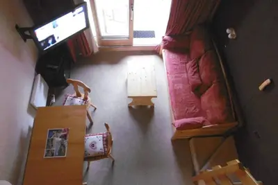 Image de 50m des commerces, 5ème étage, vue pistes de ski, balcon, télévision, casier à ski, 43m², Valmorel