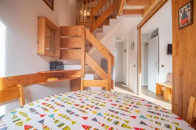 Image de À 200m des pistes de ski, 3ème étage, vue pistes de ski, balcon, télévision, casier à ski, 40m²