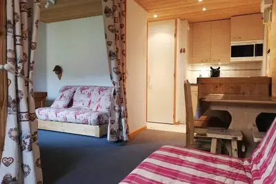 Image de 4ème étage, vue panoramique, balcon, télévision, casier à ski, 24m², Valmorel