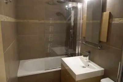 Image de 20m du centre station, 3ème étage, vue vallée, balcon, télévision, 43m², La Plagne