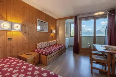 Image de 250m des commerces, étage -1, vue montagne, balcon, télévision, 22m², Montchavin La Plagne