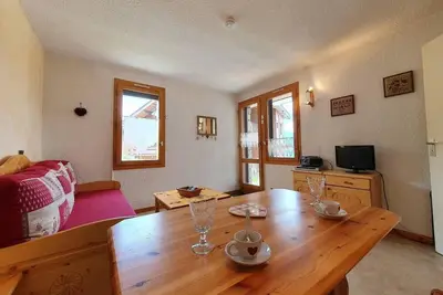 Image de 300m du centre station, vue montagne, terrasse, télévision, casier à ski, 20m², Montchavin La Plagne