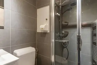 Image de À 70m des pistes de ski, 1er étage, vue vallée, balcon, télévision, casier à ski, 16m²