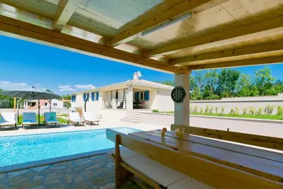 Image de A spacious four-bedroom villa with sauna and private pool