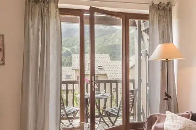 Image de 2ème étage, balcon, télévision, casier à ski, 65m², Serre Chevalier