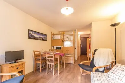 Image de 100m du centre station, 1er étage, piscine, balcon, casier à ski, 29m², Serre Chevalier