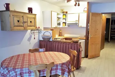 Image de Centre station, 2ème étage, balcon, télévision, casier à ski, 51m², La Tania